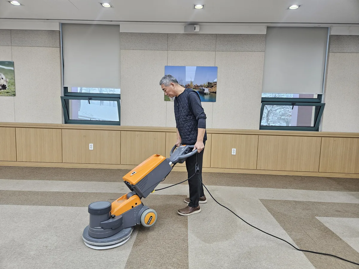 학교 청소 대표 이미지